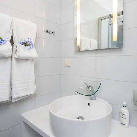 Lenka Apartman