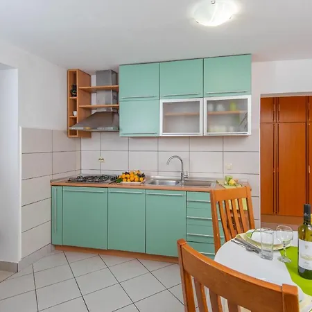 Appartement Lenka *