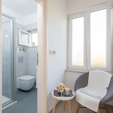Appartement Lenka *
