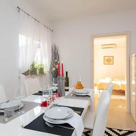 Appartement Lenka Orebić