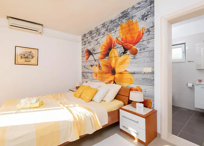 Apartment Lenka Orebic