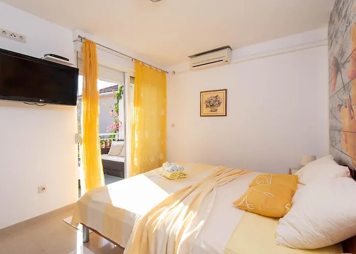 Apartment Lenka Orebic